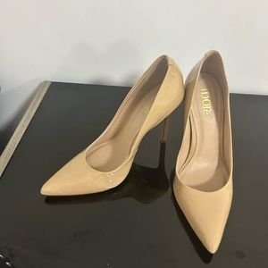 Idoré Nude Pumps 👠 7.5